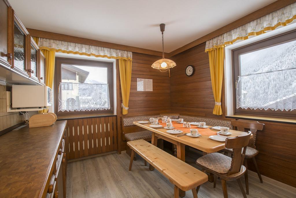 Landhaus Vier Jahreszeiten Krimml Luaran gambar